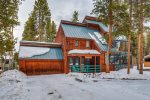 Red Feather is the perfect home for a large group or family and is just steps away from the Free Shuttle and minutes to downtown Breckenridge